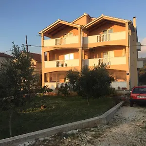 rezervirajte ovdje